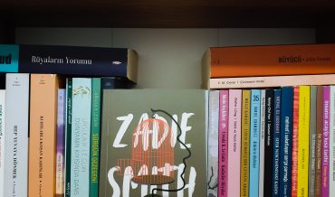 Zadie Smith – Yapacak Bir Şey