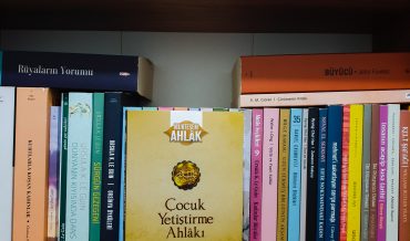 Muhammed Emin Yıldırım – Çocuk Yetiştirme Ahlakı